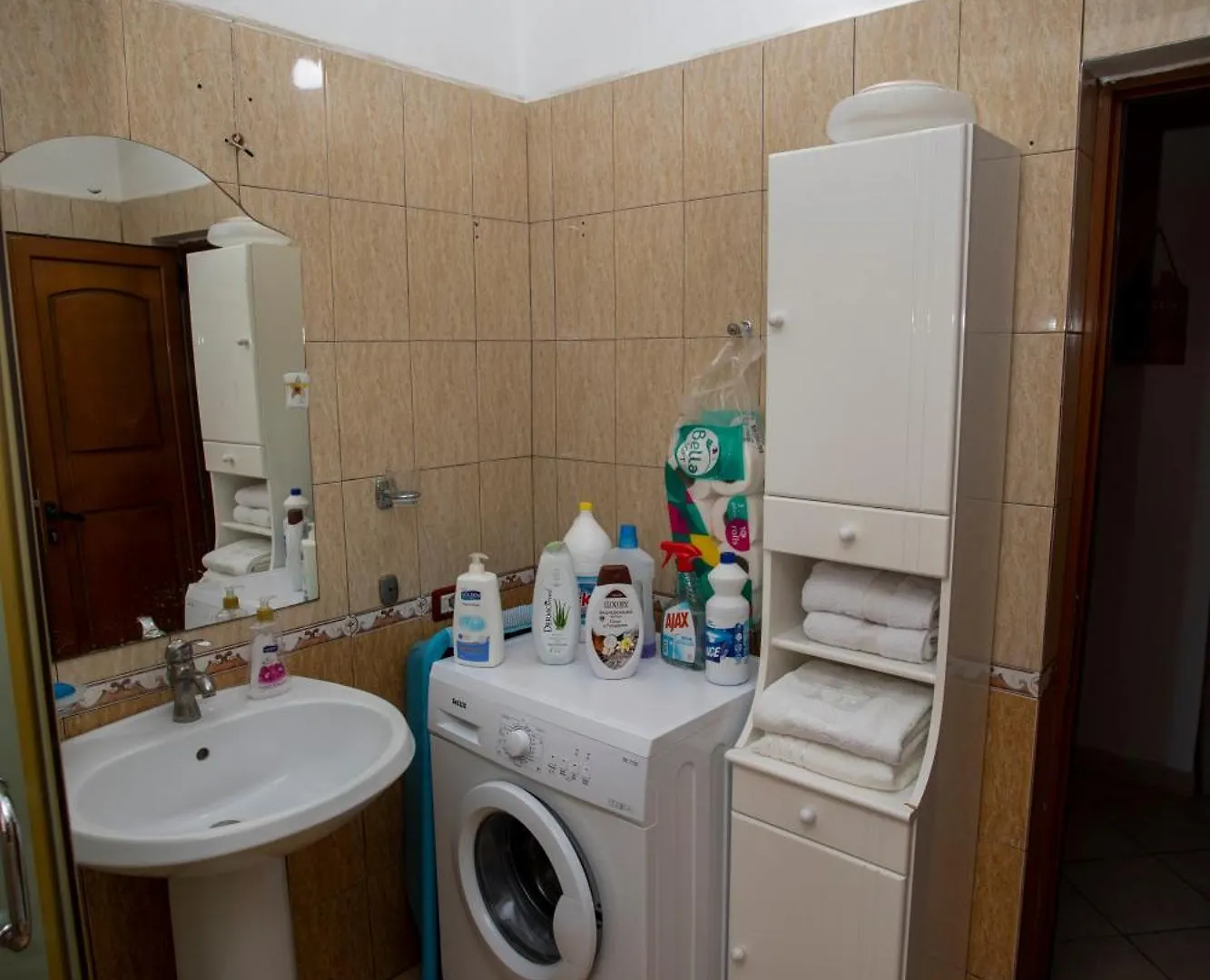 Olso Apartment Lushnjë
